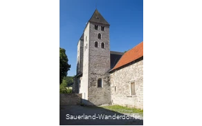 Kloster Flechtdorf, Turm von vorne