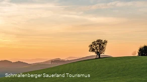 Landschaftspanorama auf dem Hömberg oberhalb von Oberhenneborn