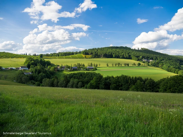 Blick zurück auf Ohlenbach und das Waldhaus Ohlenbach